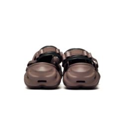 Crocs Echo Clog Truffle 207937-0LF